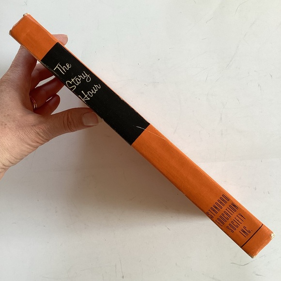 Vintage 1962 the story hour hardcover kids book - Picture 5 of 6